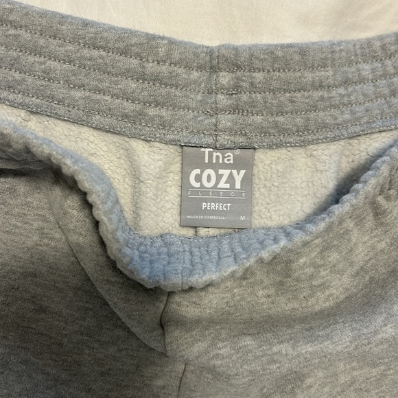 TNA Perfecr Cozy Short - Picture 2 of 3